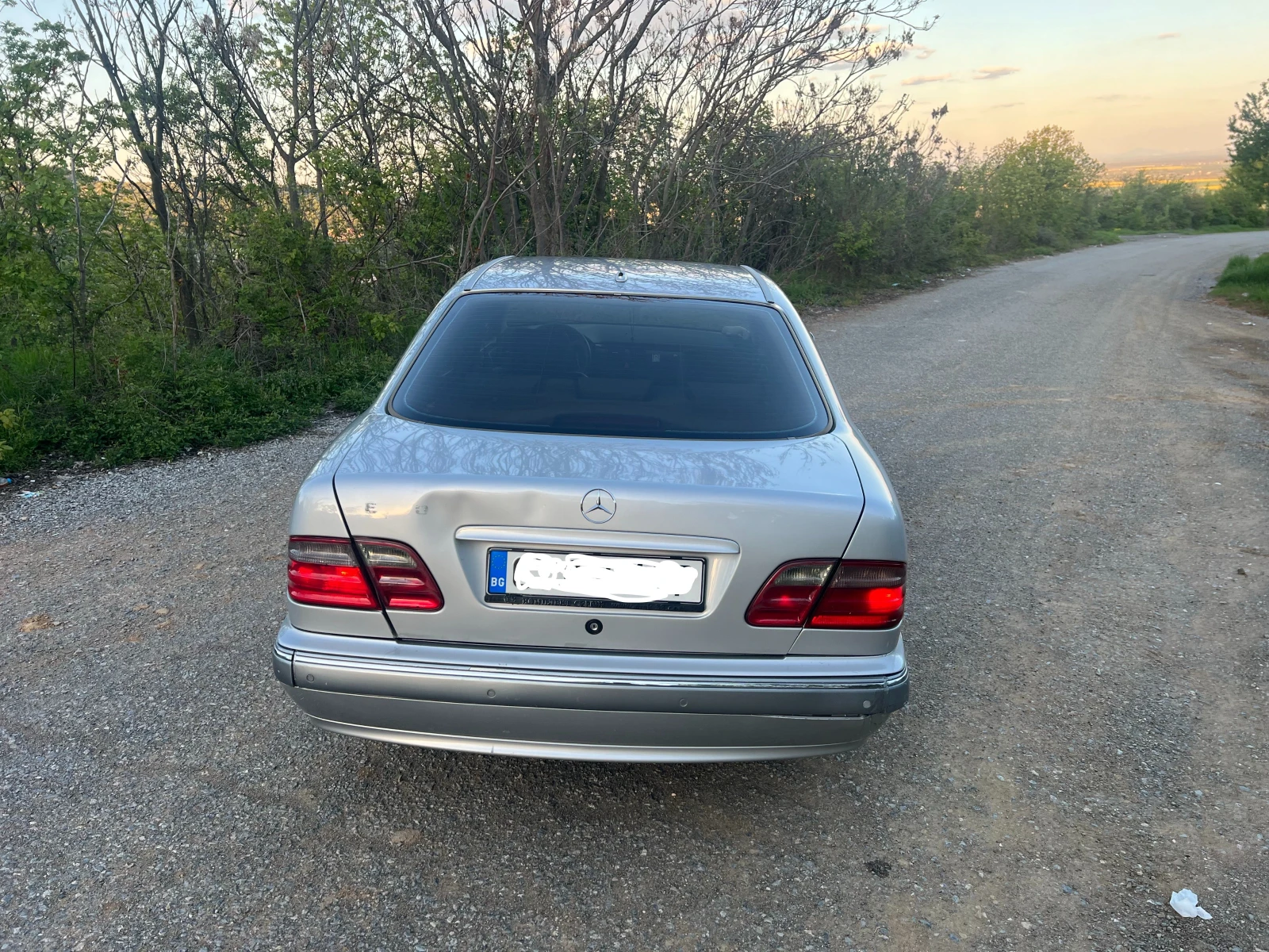 Mercedes-Benz E 270 2.7 CDI facelift, снимка 4 - Автомобили и джипове - 54304236