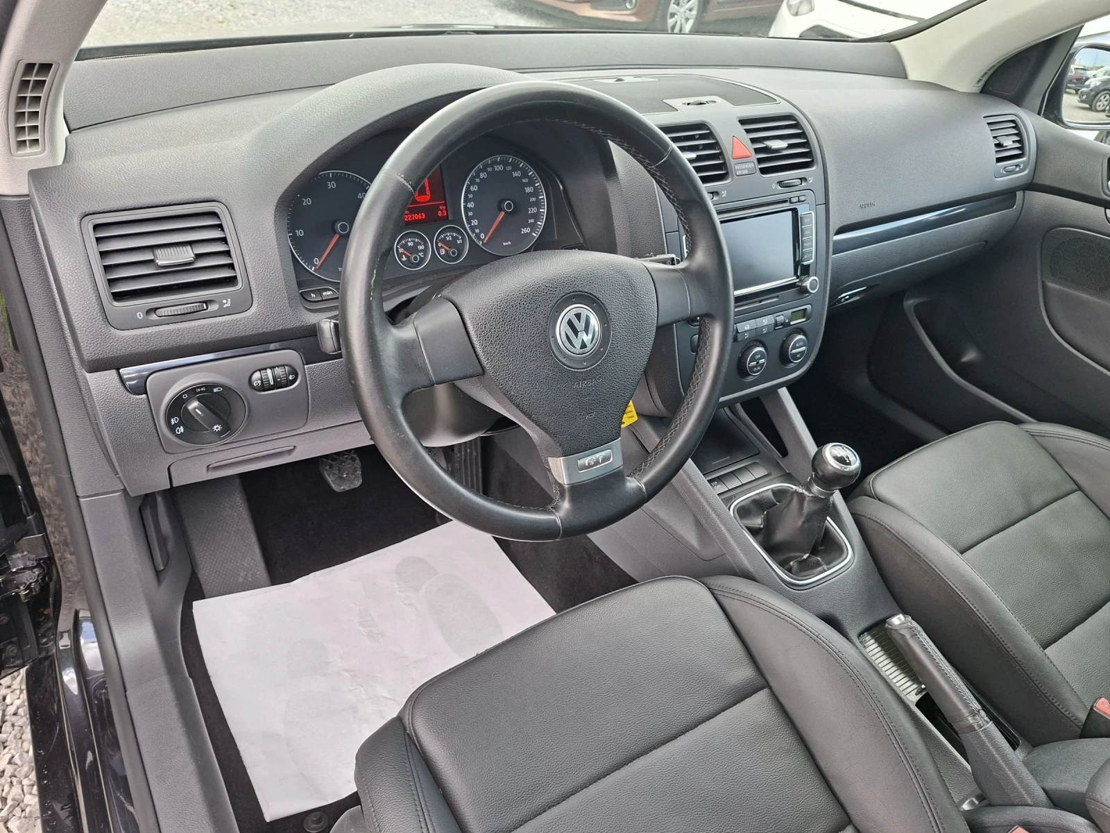 VW Golf 2, 0D-GT NAVI 4x4 8кл, снимка 8 - Автомобили и джипове - 54346276