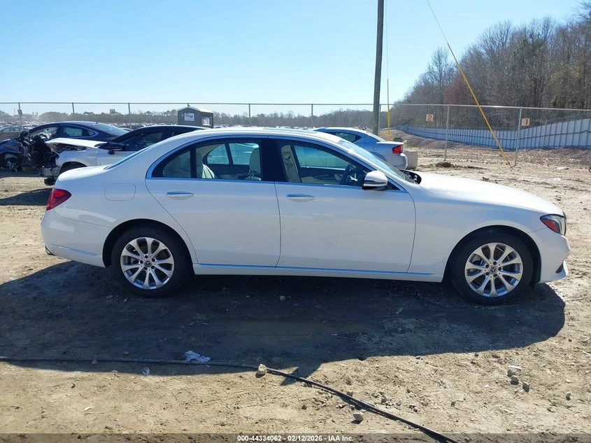 Mercedes-Benz E 300 2.0L I-4 DI, DOHC, VVT, TURBO, 241HP Rear Wheel | Mobile.bg � ����������� 13