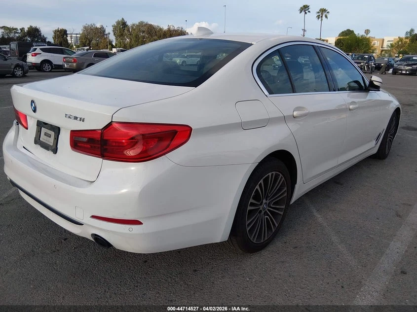 BMW 530 2.0l I, снимка 4 - Автомобили и джипове - 54389601