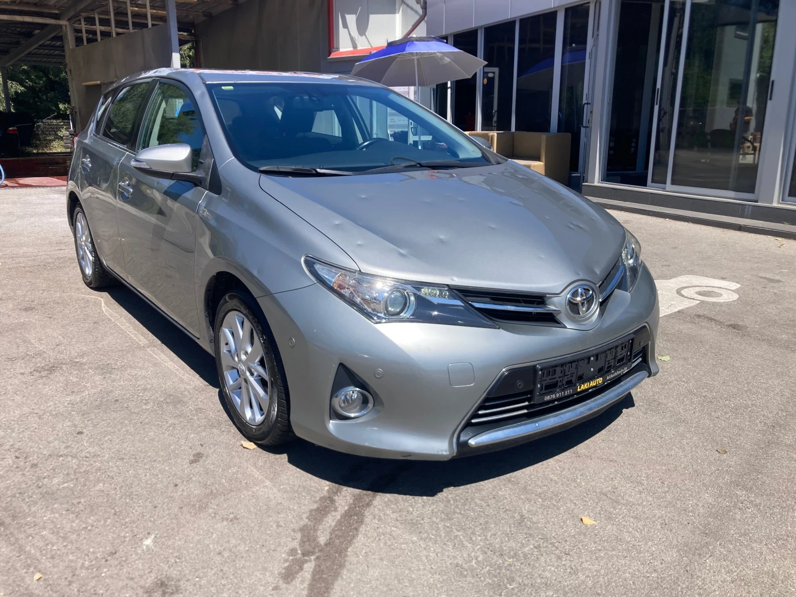 Toyota Auris 1.4 D4D 90ks Full Ekstri Evro 5B, снимка 2 - Автомобили и джипове - 55613856