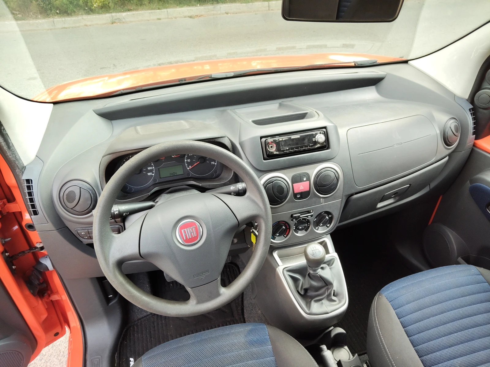 Fiat Qubo 1, 4i 78ps фабричен МЕТАН, снимка 6 - Автомобили и джипове - 55783565
