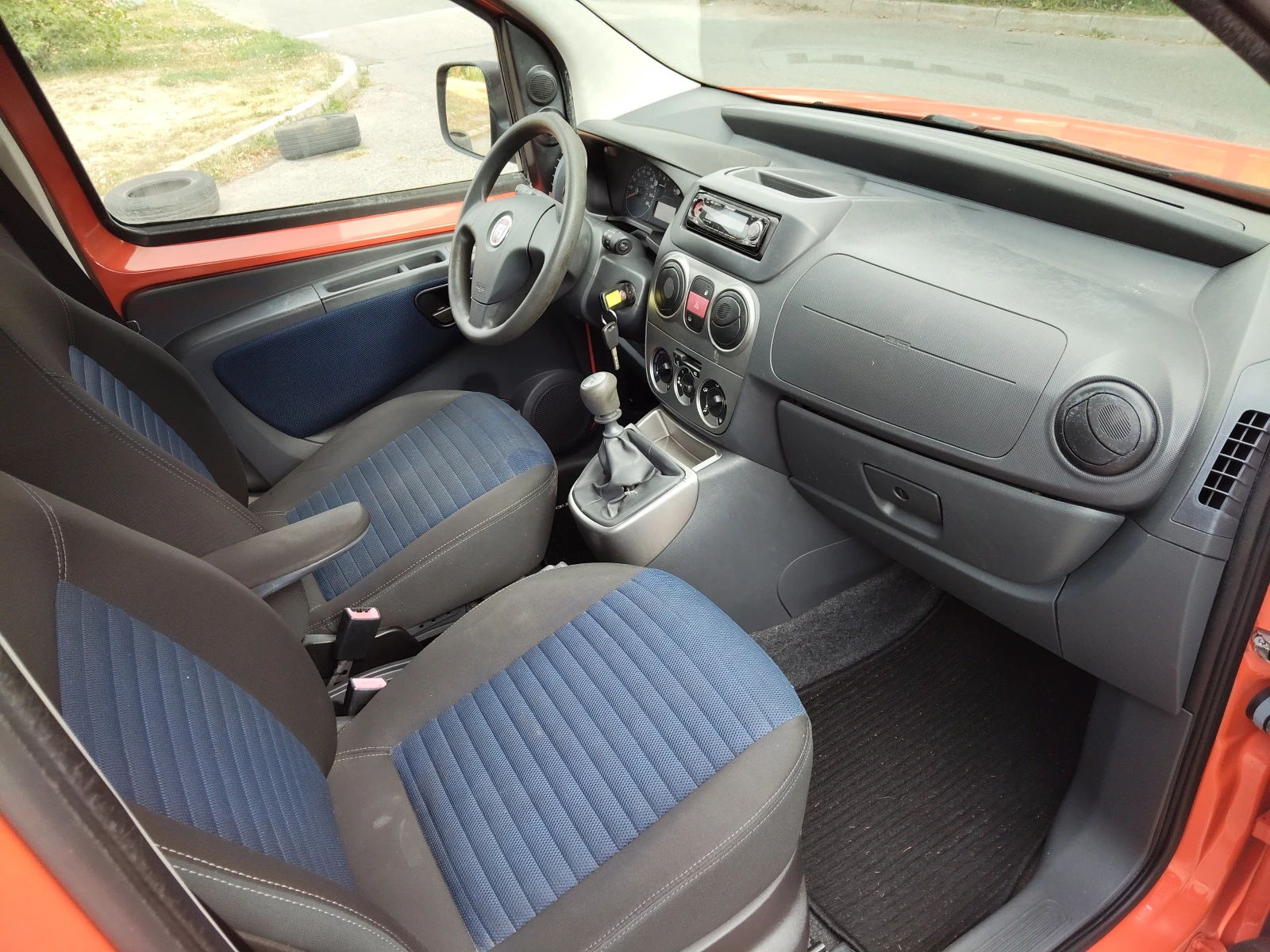 Fiat Qubo 1, 4i 78ps фабричен МЕТАН, снимка 11 - Автомобили и джипове - 55783565