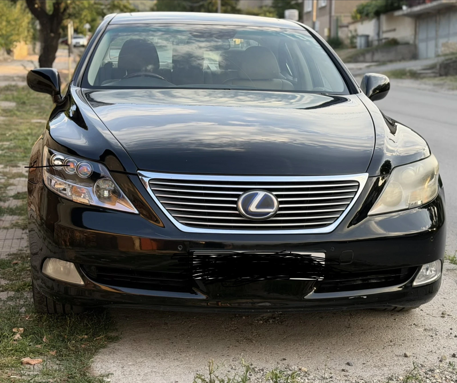 Lexus LS 600