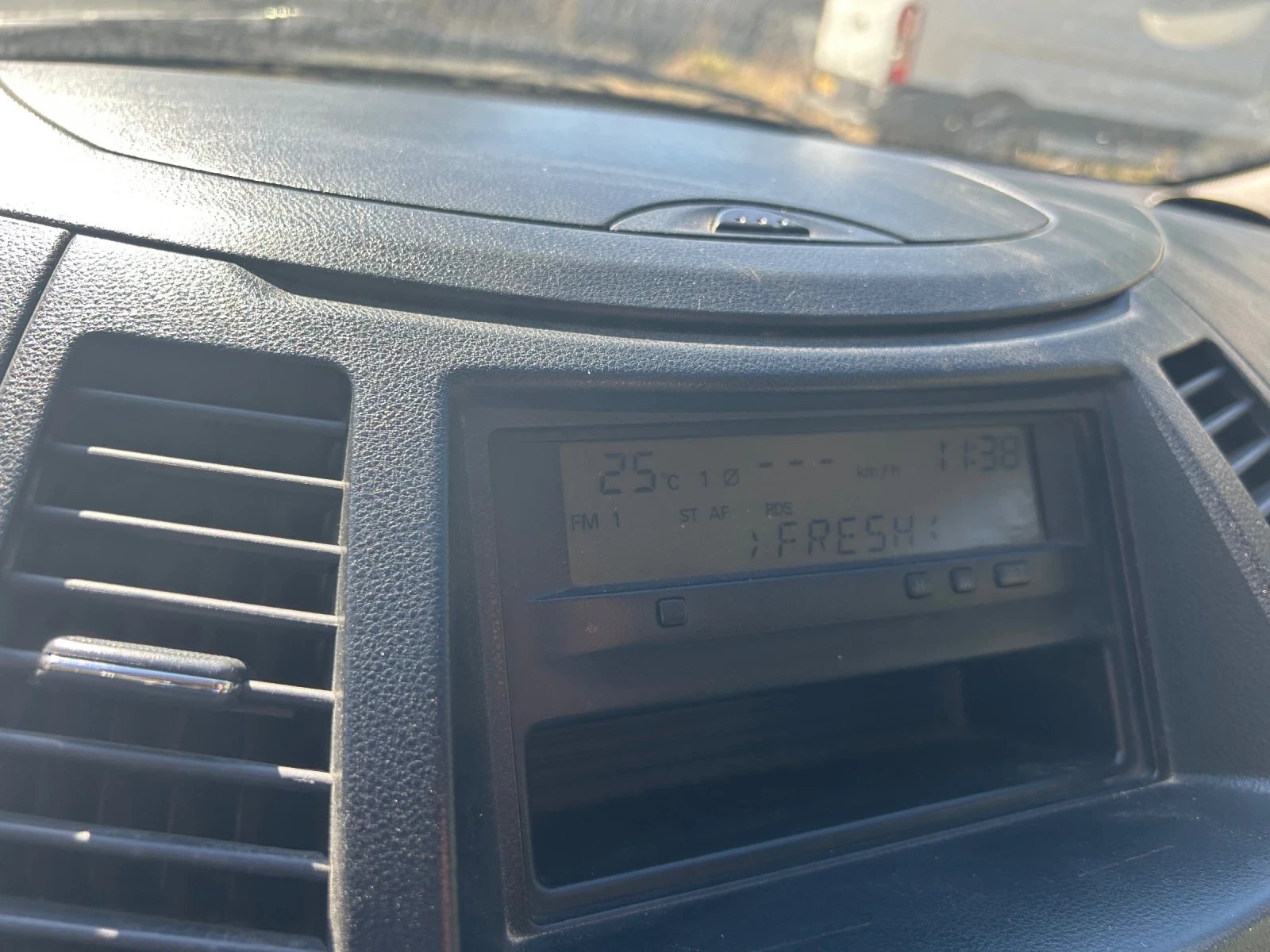 Mitsubishi Grandis 2.0 did на части, снимка 14 - Автомобили и джипове - 56364884