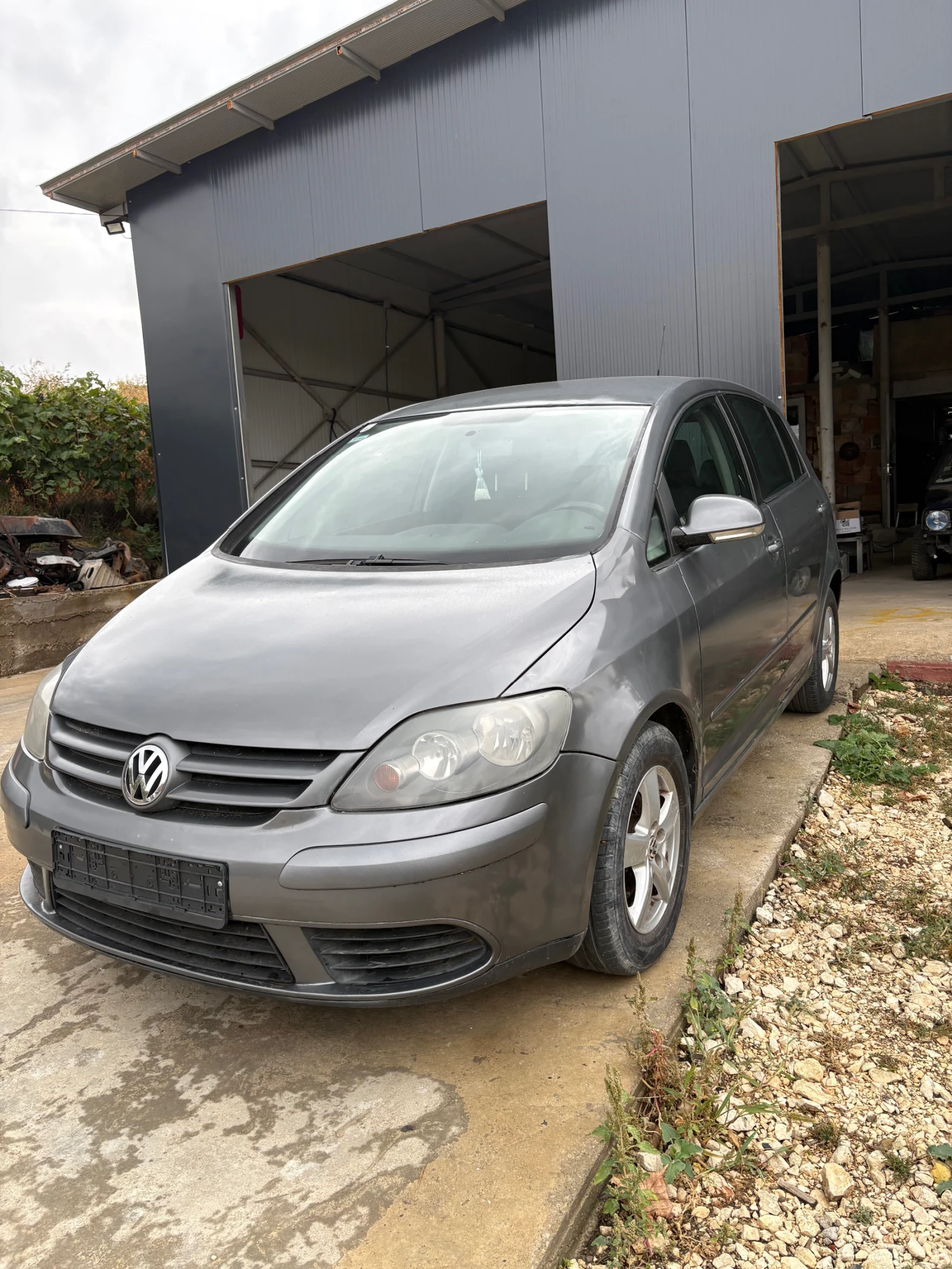 VW Golf Plus 1.9TDI , снимка 2 - Автомобили и джипове - 56510699
