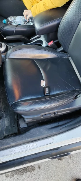 Mitsubishi Outlander 2.2 DiD Автомат / Ксенон / Кожа / Камера, снимка 10