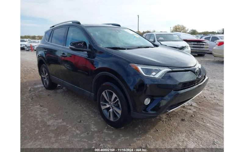 Toyota Rav4 2.5L MPI *  Дистроник * Става на газ!, снимка 1 - Автомобили и джипове - 48519995