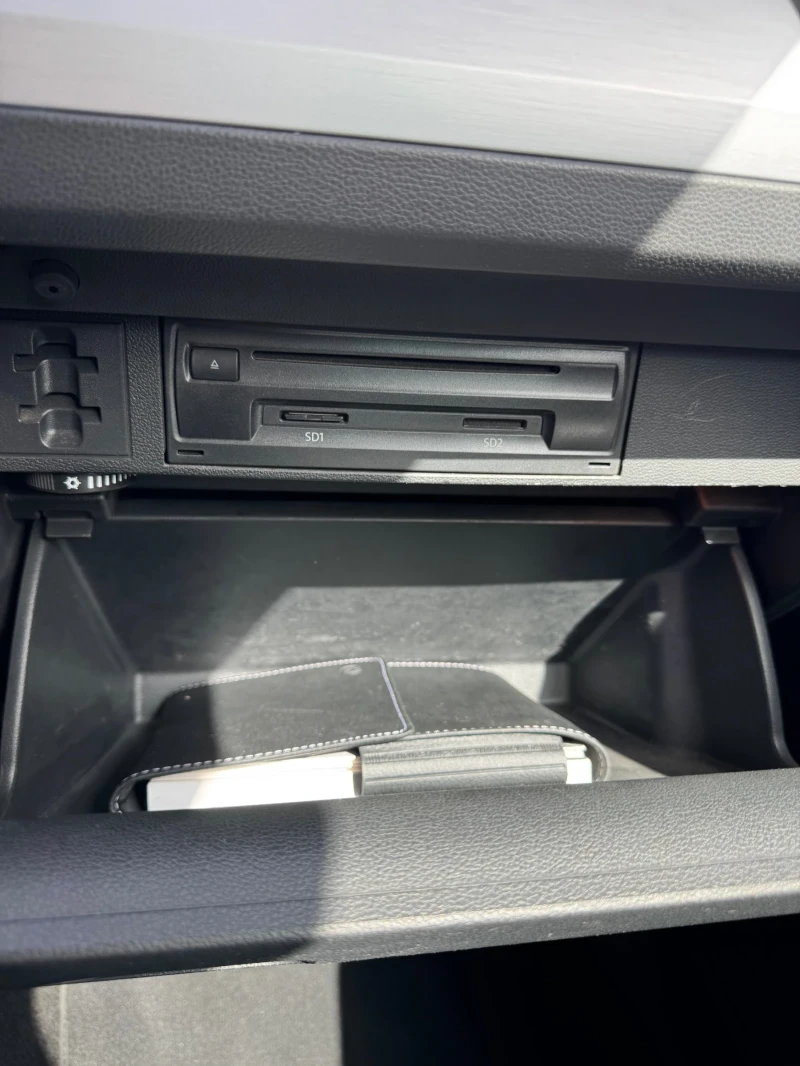 VW Tiguan, снимка 11 - Автомобили и джипове - 49928931