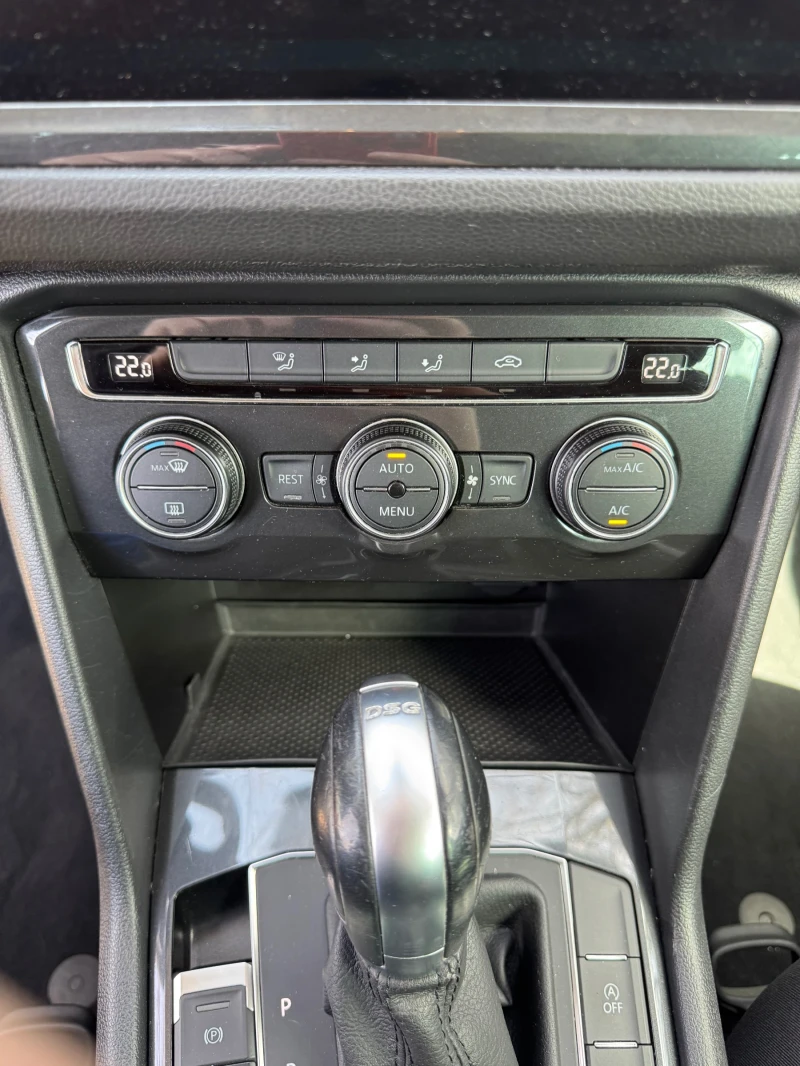 VW Tiguan, снимка 8 - Автомобили и джипове - 49928931