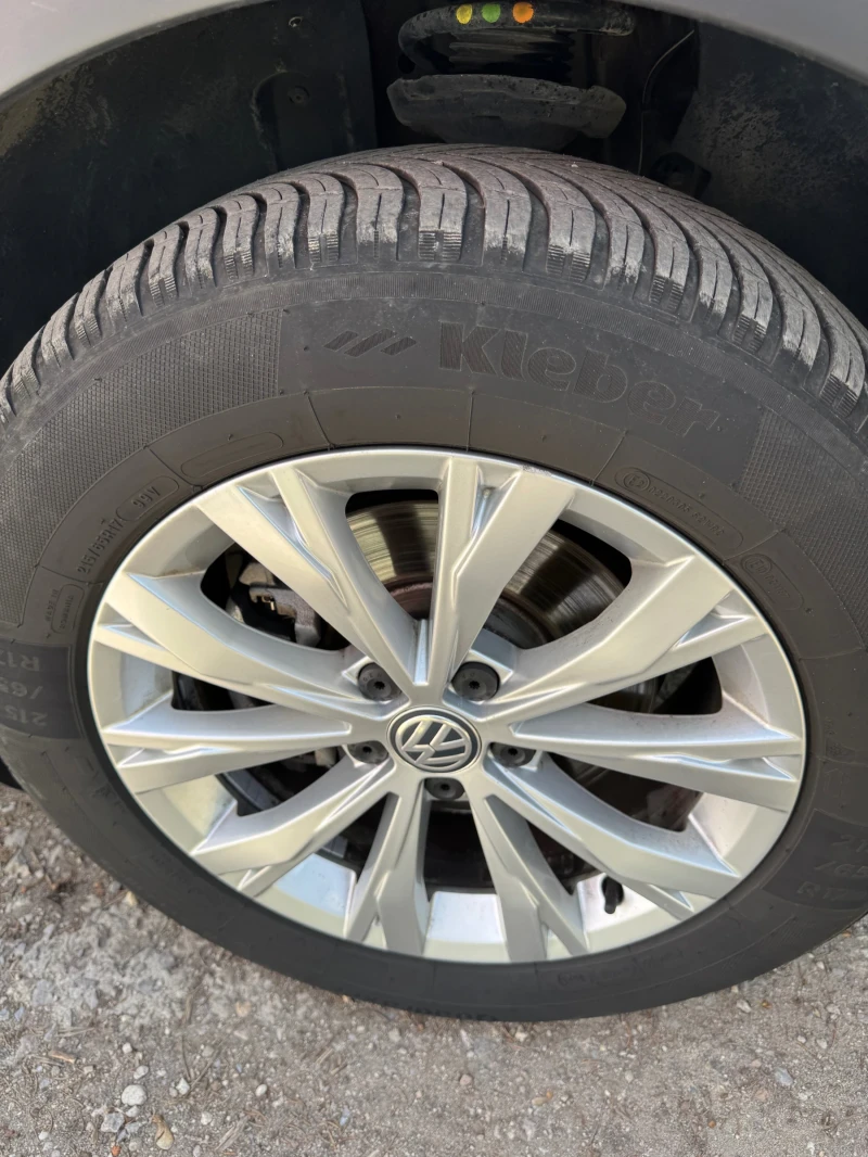 VW Tiguan, снимка 10 - Автомобили и джипове - 49928931