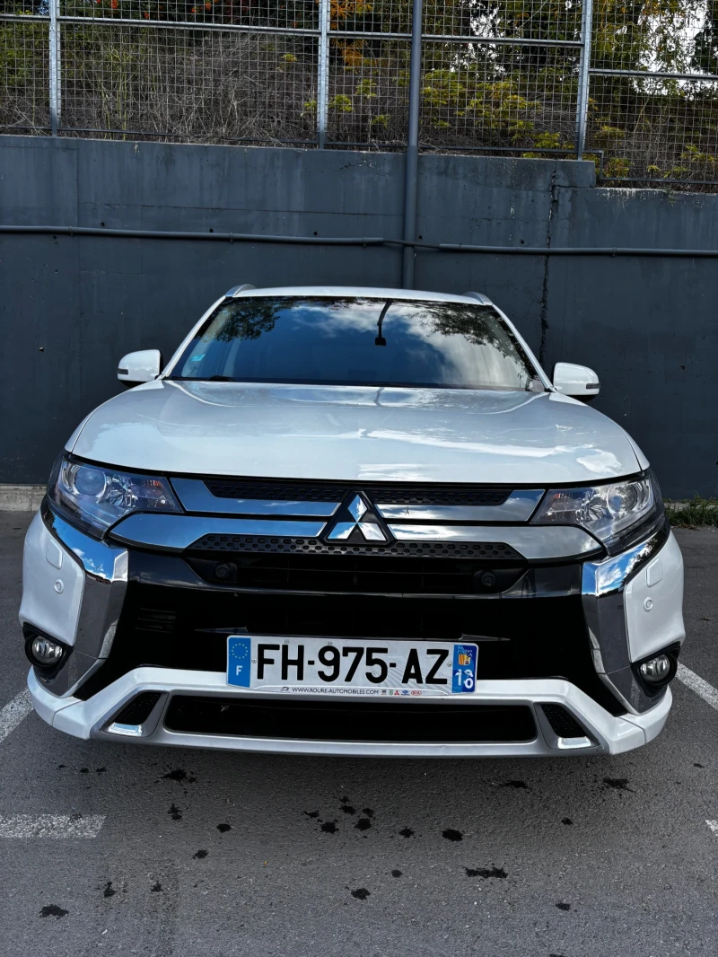 Mitsubishi Outlander PHEV, снимка 2 - Автомобили и джипове - 52652909