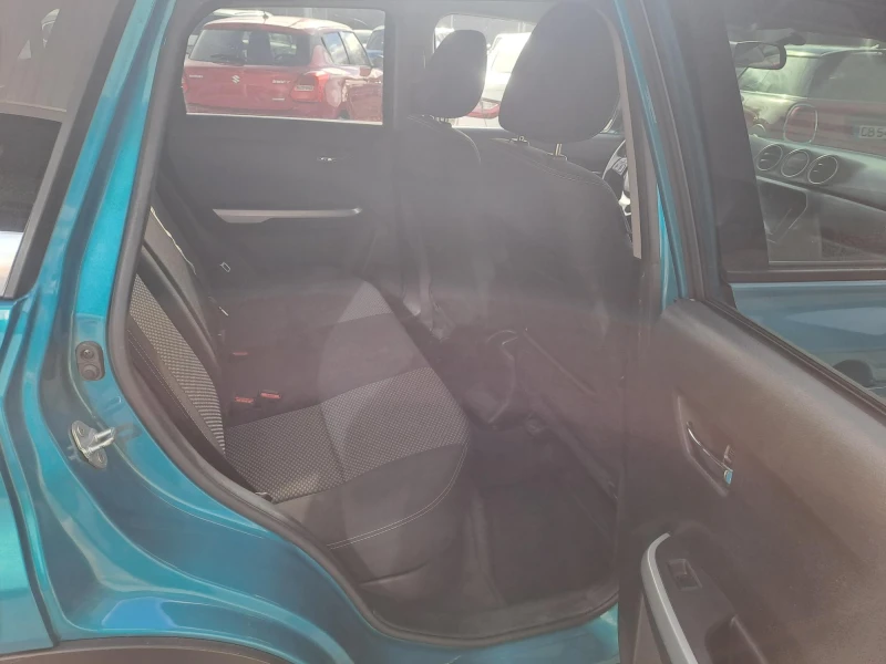 Suzuki Vitara 1.6 GL+ 4X4, снимка 12 - Автомобили и джипове - 53096391