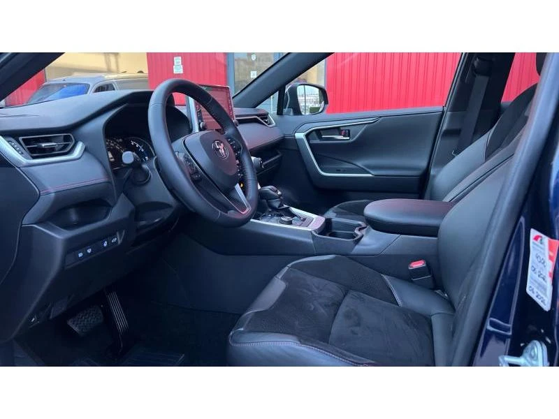 Toyota Rav4 2.5 Plug-In Hybrid Style AWD - изображение 9