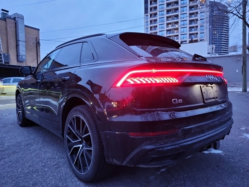 Audi Q8 * PROGRESSIV * CARFAX * БЕЗ ПЪРВОНАЧАЛНА ВНОСКА, снимка 15 - Автомобили и джипове - 52724876