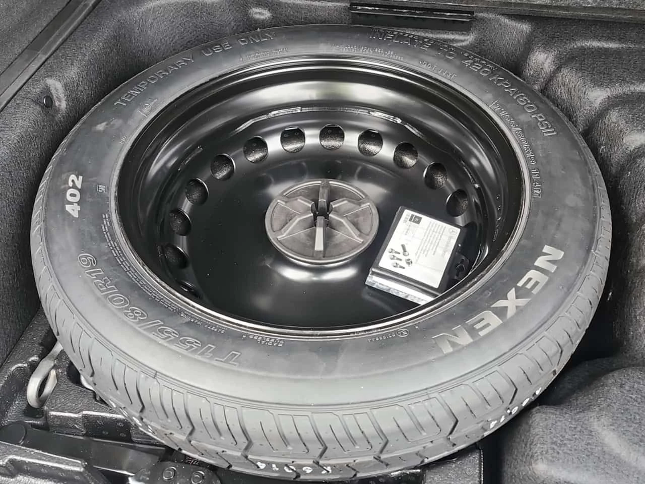 Mercedes-Benz GLE 450  АМГ пакет/Дистроник/Подгрев/Нави/Кафява кожа , снимка 15 - Автомобили и джипове - 53728807