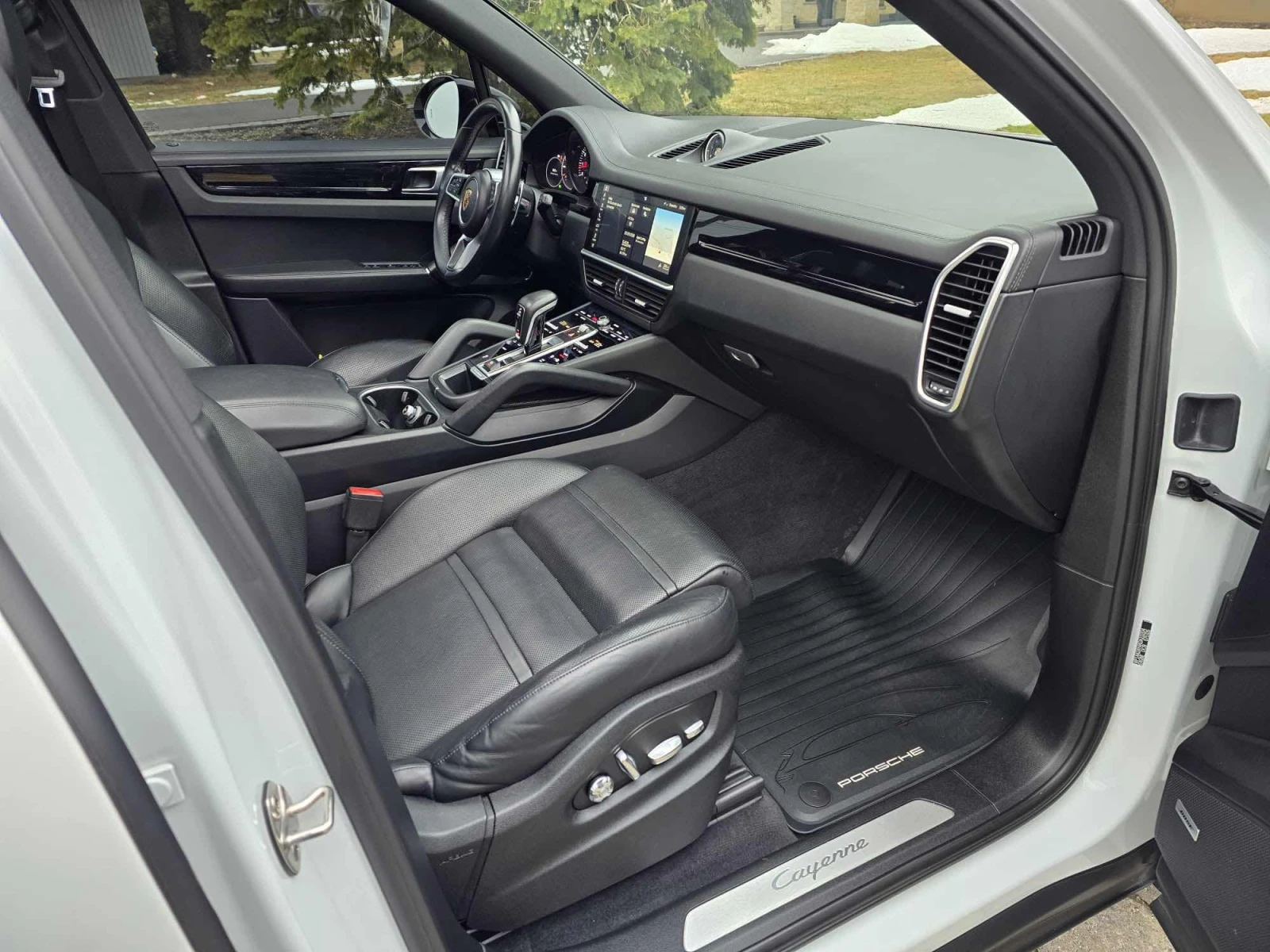 Porsche Cayenne BOSE* ПАНОРАМА* КАМЕРА* ХЕДЪП* ПОДГРЕВ* , снимка 11 - Автомобили и джипове - 53924440