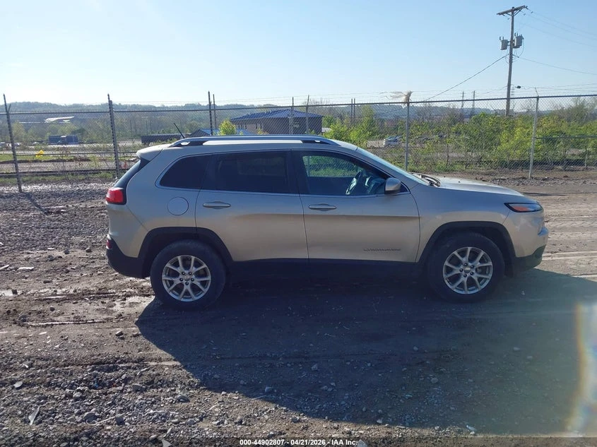 Jeep Cherokee 2.4l Latitude, снимка 13 - Автомобили и джипове - 54368252