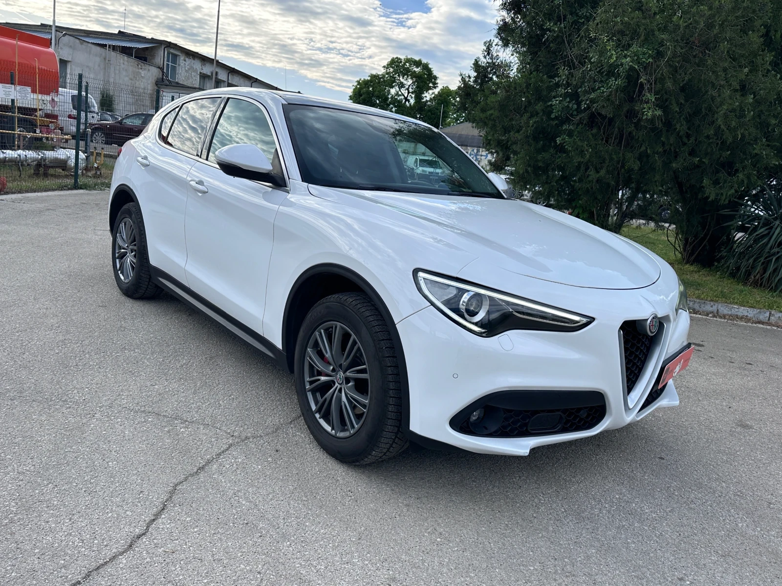 Alfa Romeo Stelvio Q4 FaceLift - 2.2M-JET - РЕАЛНИ КИЛОМЕТРИ, снимка 3 - Автомобили и джипове - 54446996