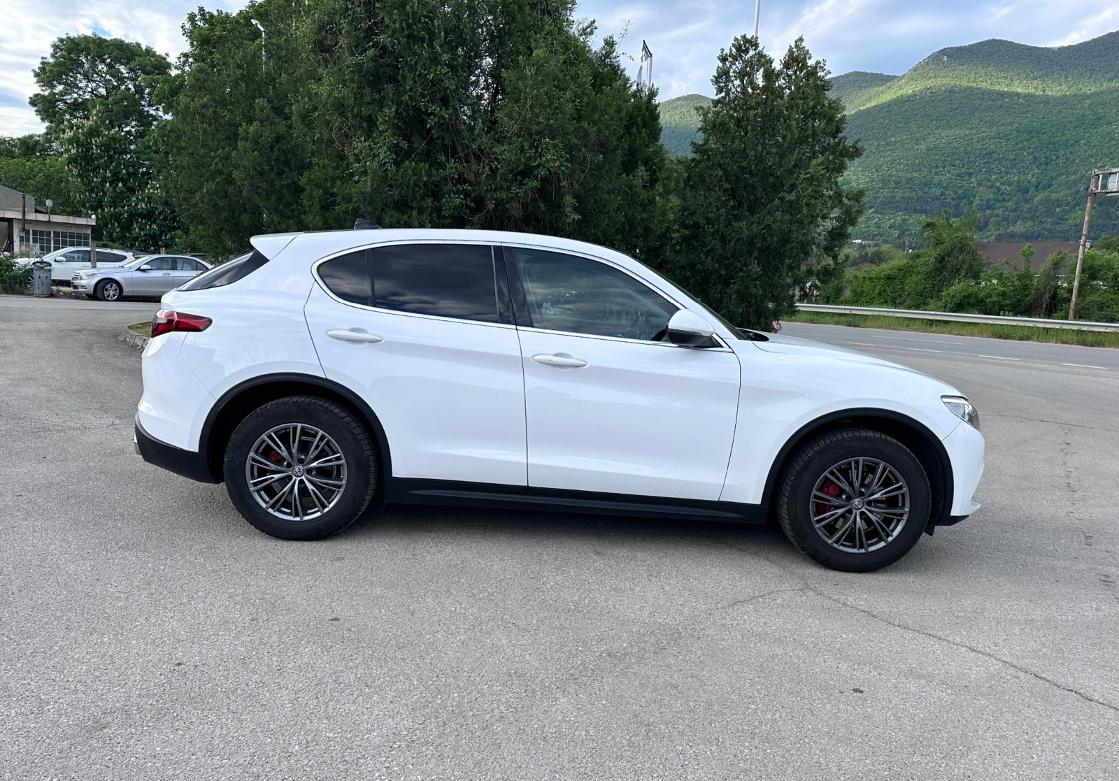 Alfa Romeo Stelvio Q4 FaceLift - 2.2M-JET - РЕАЛНИ КИЛОМЕТРИ, снимка 4 - Автомобили и джипове - 54446996