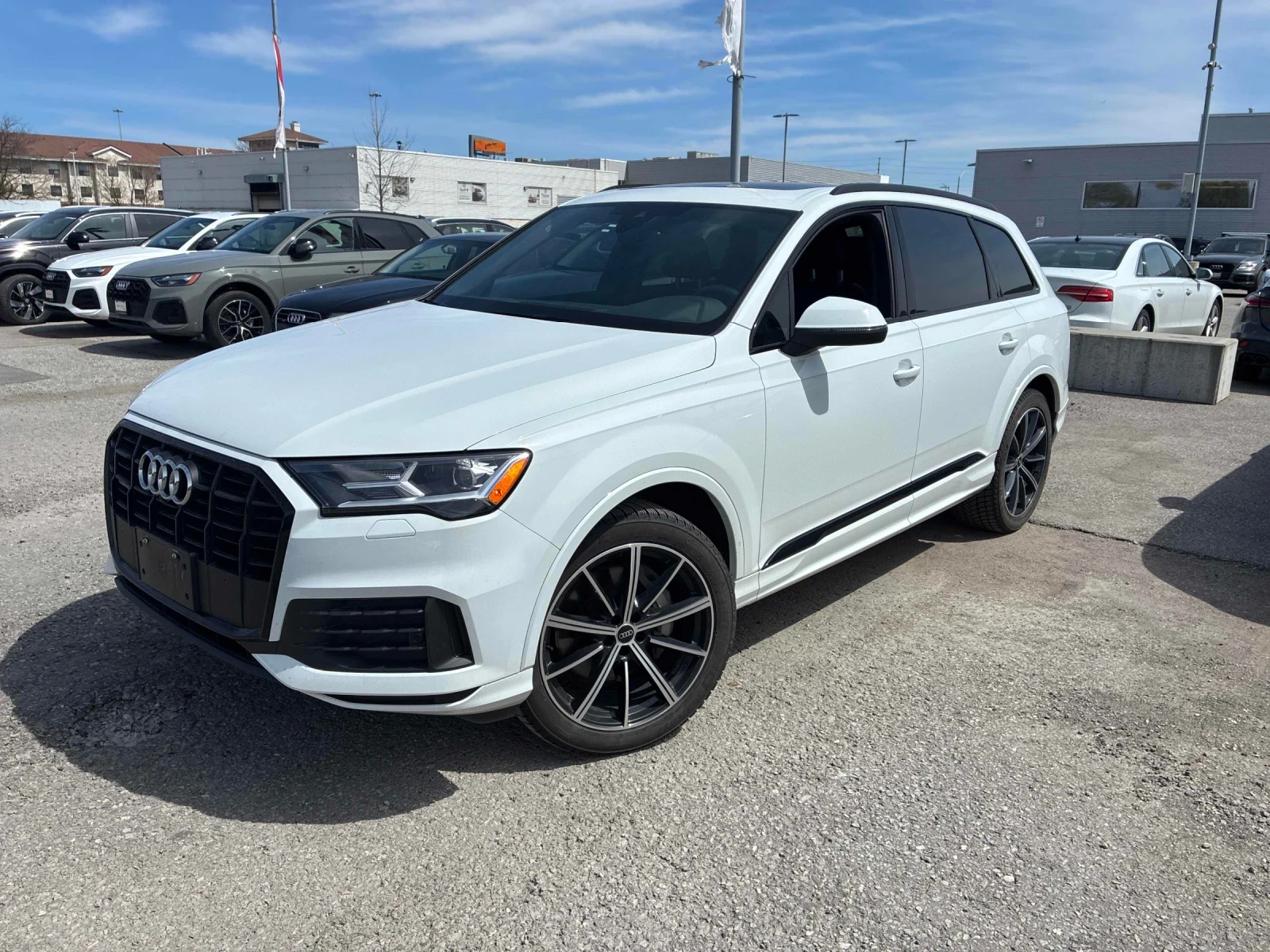 Audi Q7 ПОДГРЕВ * ПАНОРАМА * КЛИП НА МОТОРА * CARFAX, снимка 5 - Автомобили и джипове - 54529128