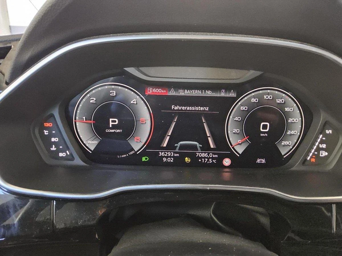 Audi Q3 S Line Quattro, снимка 12 - Автомобили и джипове - 55377568
