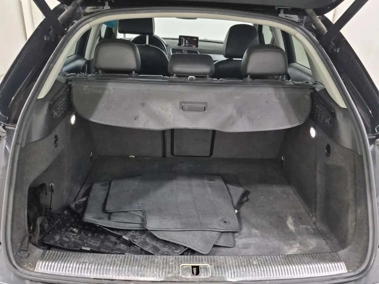 Audi Q3, снимка 14 - Автомобили и джипове - 56686162