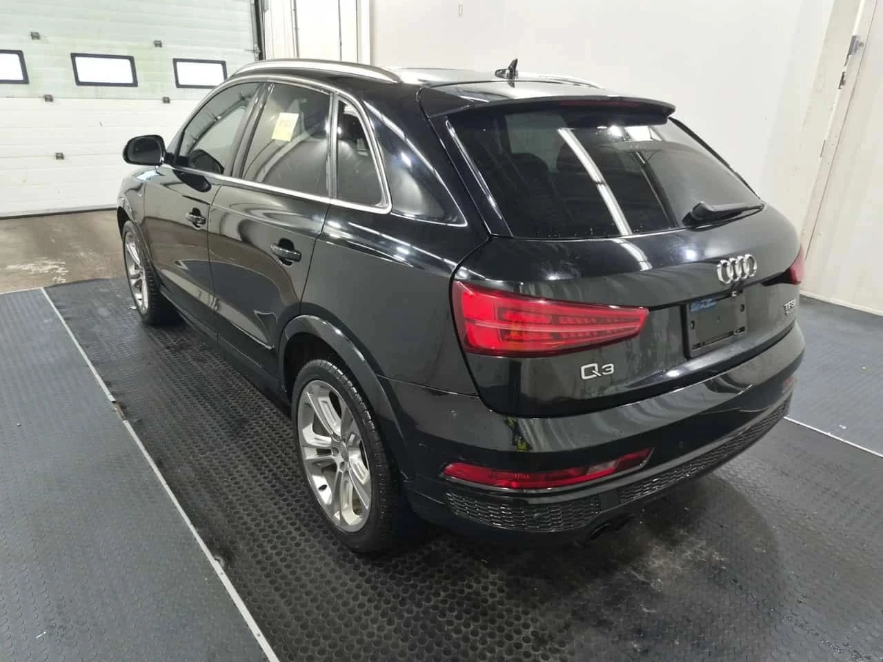 Audi Q3, снимка 6 - Автомобили и джипове - 56686162