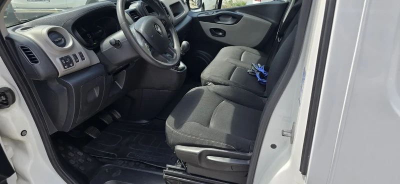 Renault Trafic 1.6 dci ЛИЗИНГ, снимка 11 - Бусове и автобуси - 51917447