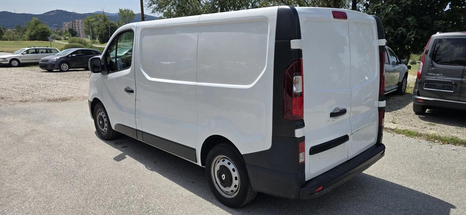 Renault Trafic 1.6 dci - изображение 3