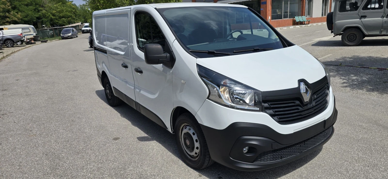 Renault Trafic 1.6 dci - изображение 6