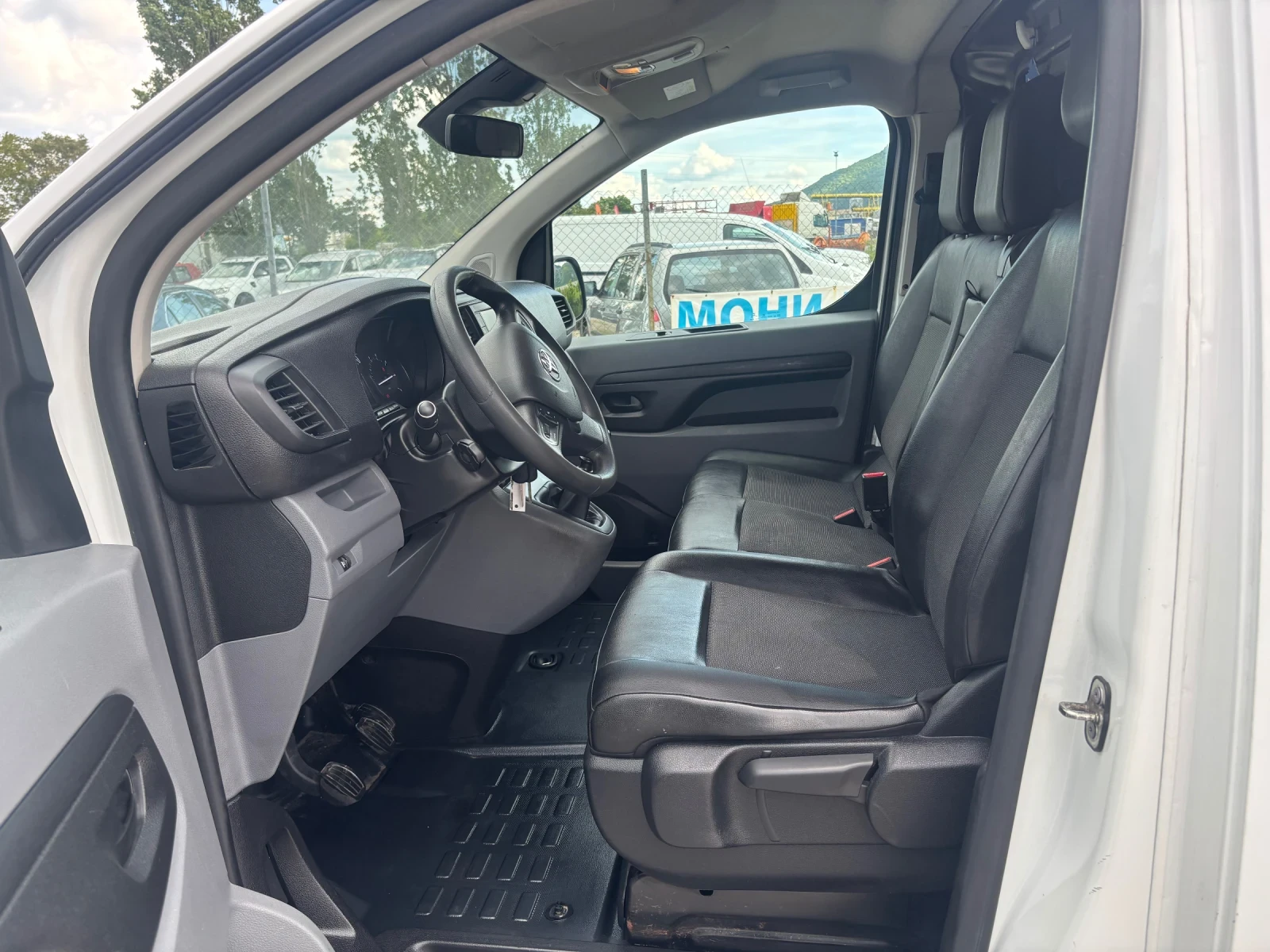 Toyota Proace 2.0D-122�� ����� ���� ������ ���� 6 | Mobile.bg � ����������� 10