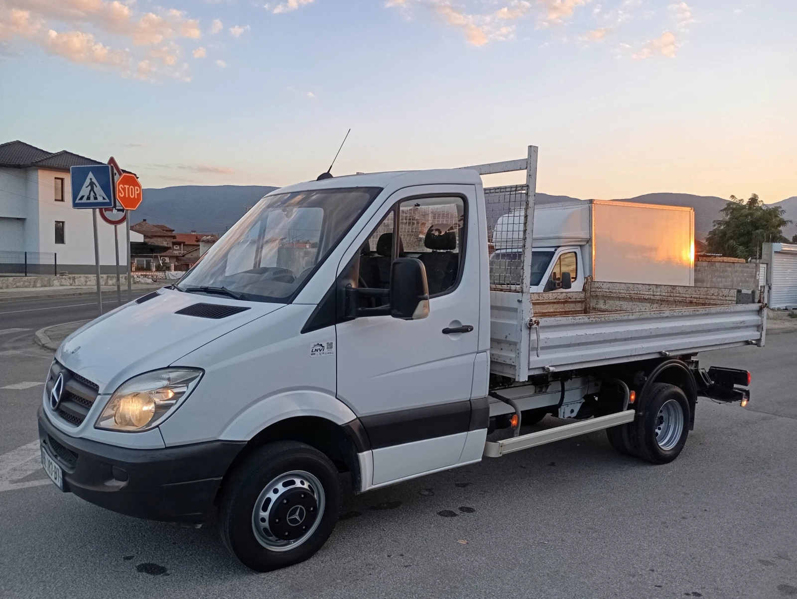Mercedes-Benz Sprinter 516 САМОСВАЛ * 3.5 т.Б кат., снимка 9 - Бусове и автобуси - 55667131