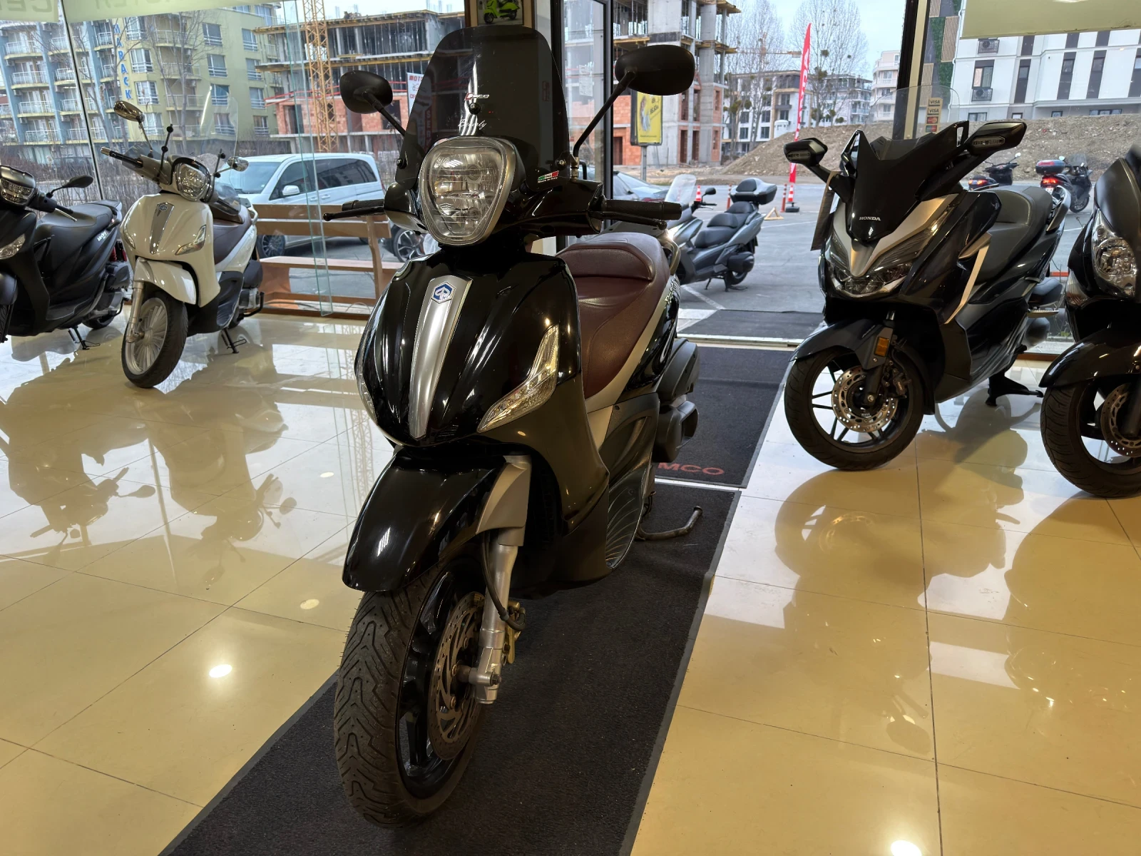 Piaggio Beverly 350I - изображение 9