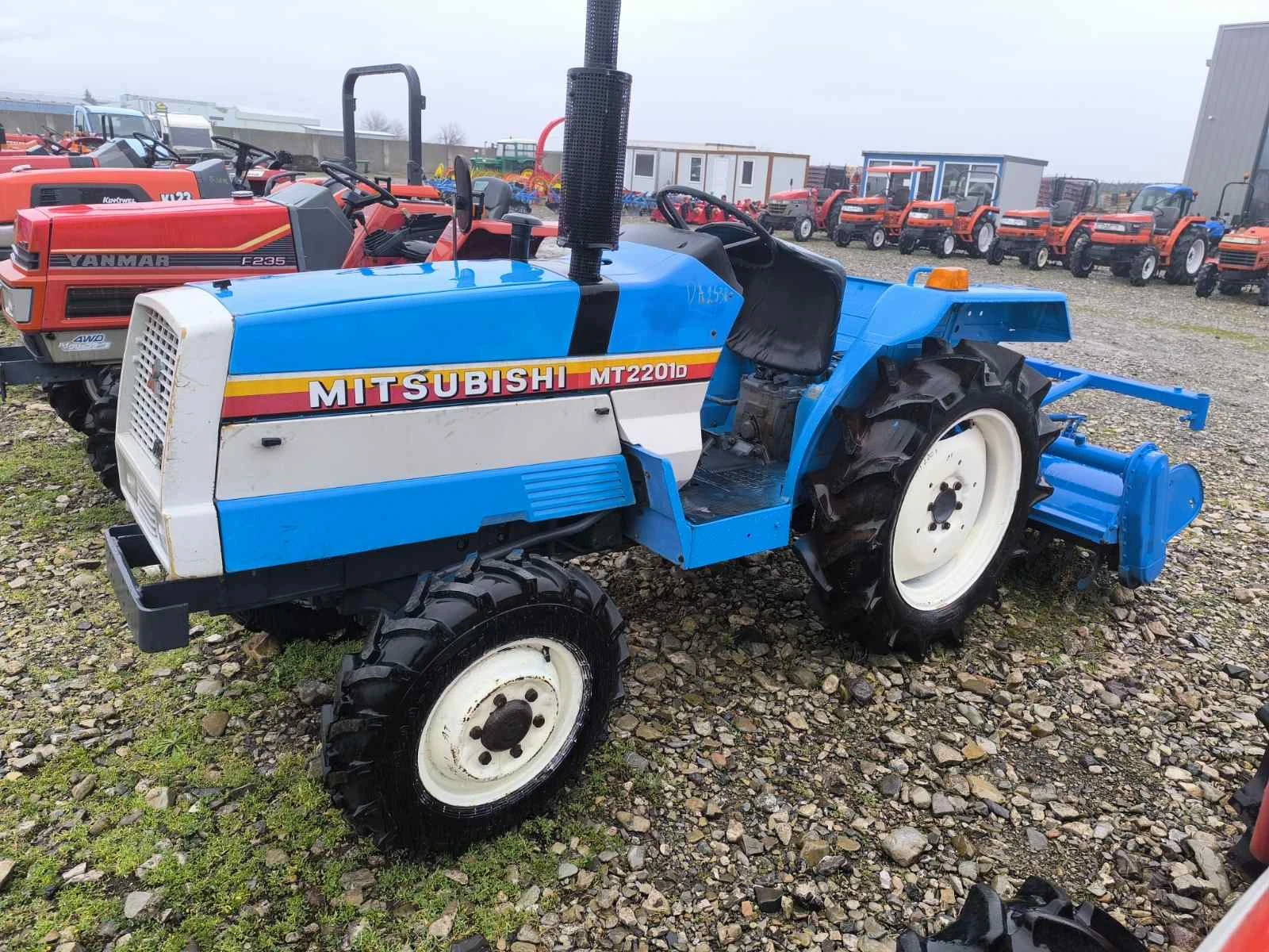 Трактор Mitsubishi 2202 - изображение 2