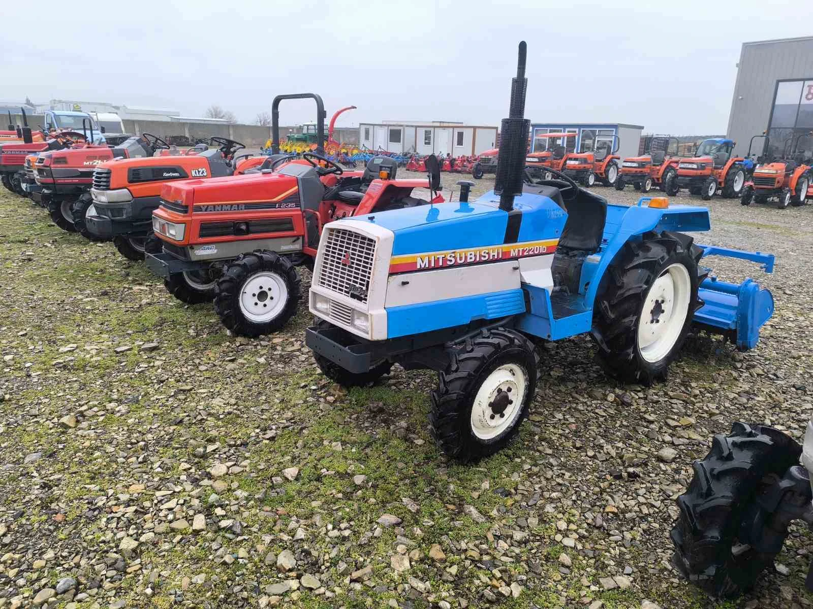 Трактор Mitsubishi 2202 - изображение 4