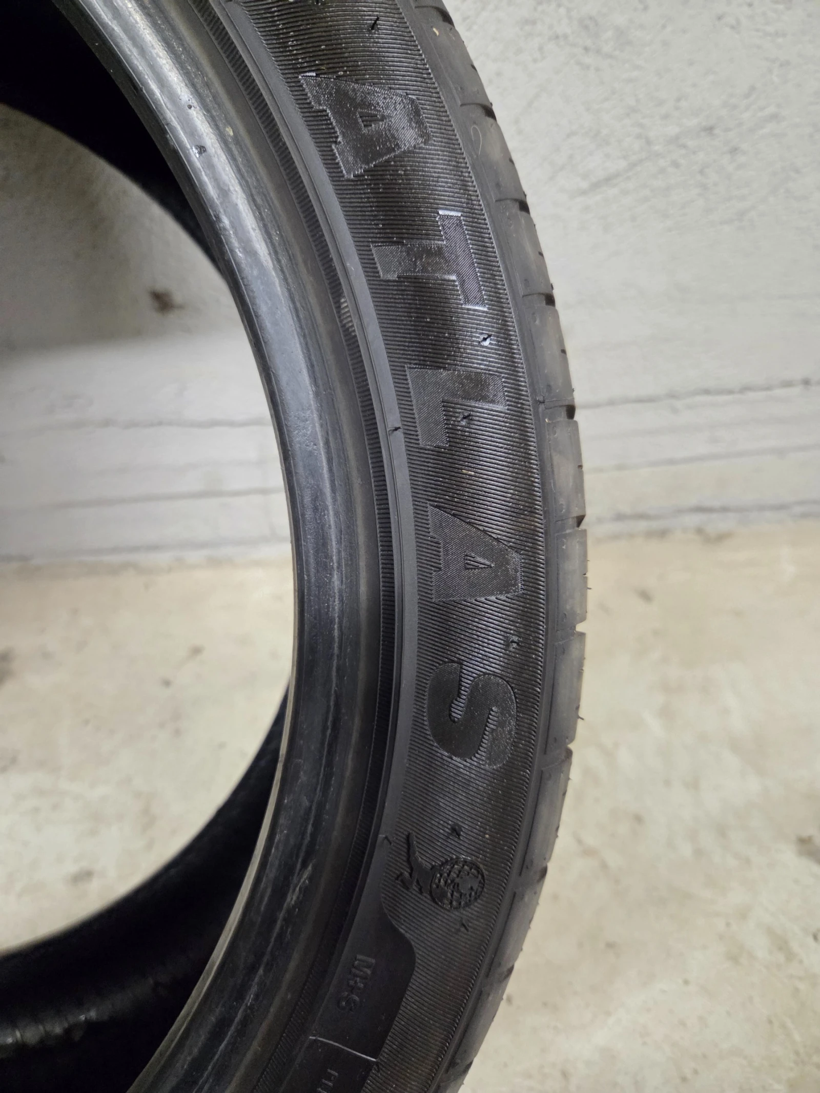 Гуми Летни 245/40R19, снимка 7 - Гуми и джанти - 54403494