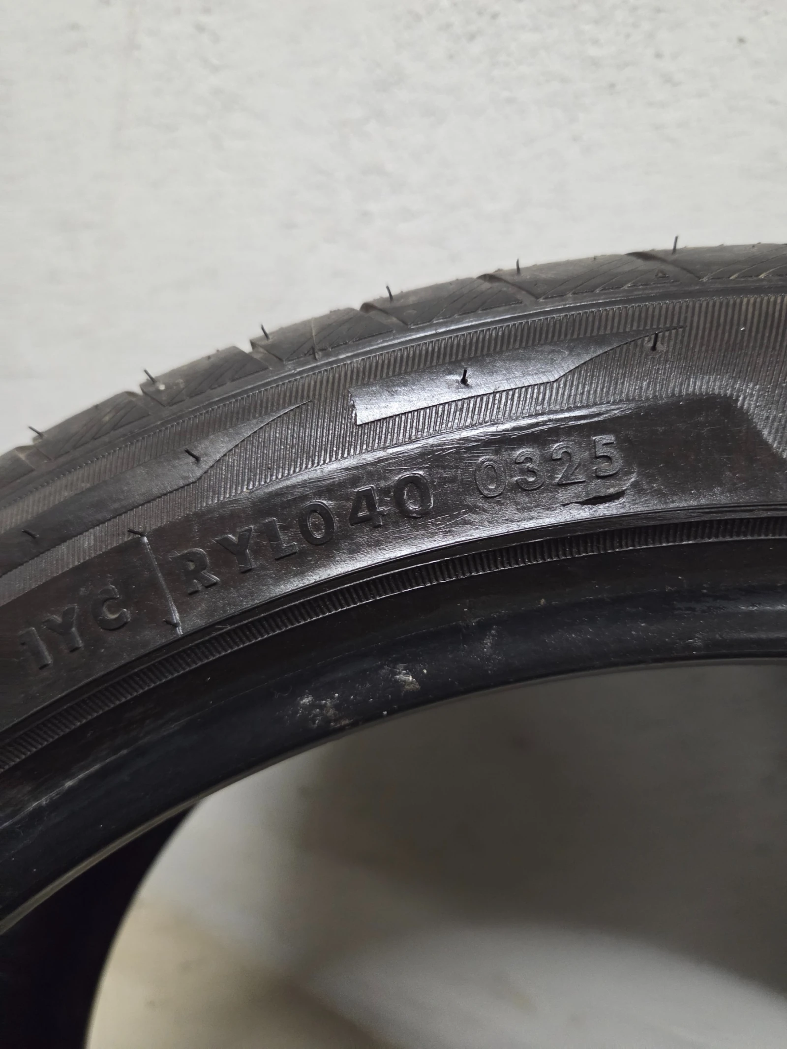 Гуми Летни 245/40R19, снимка 8 - Гуми и джанти - 54403494