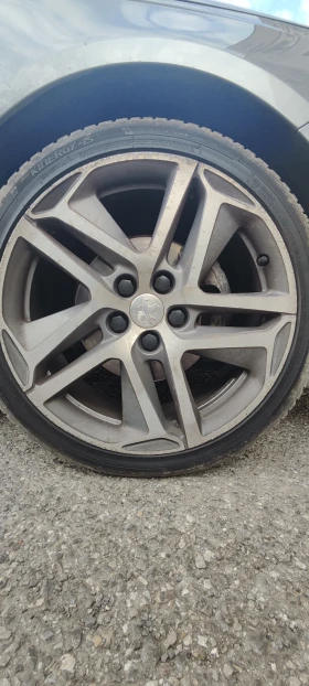        225/40R18  Peugeot 308