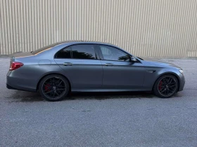 Mercedes-Benz E 63 AMG  S * 3D BURMESTER * BUCKETS * HEAD-UP * ALCANTARA, снимка 3