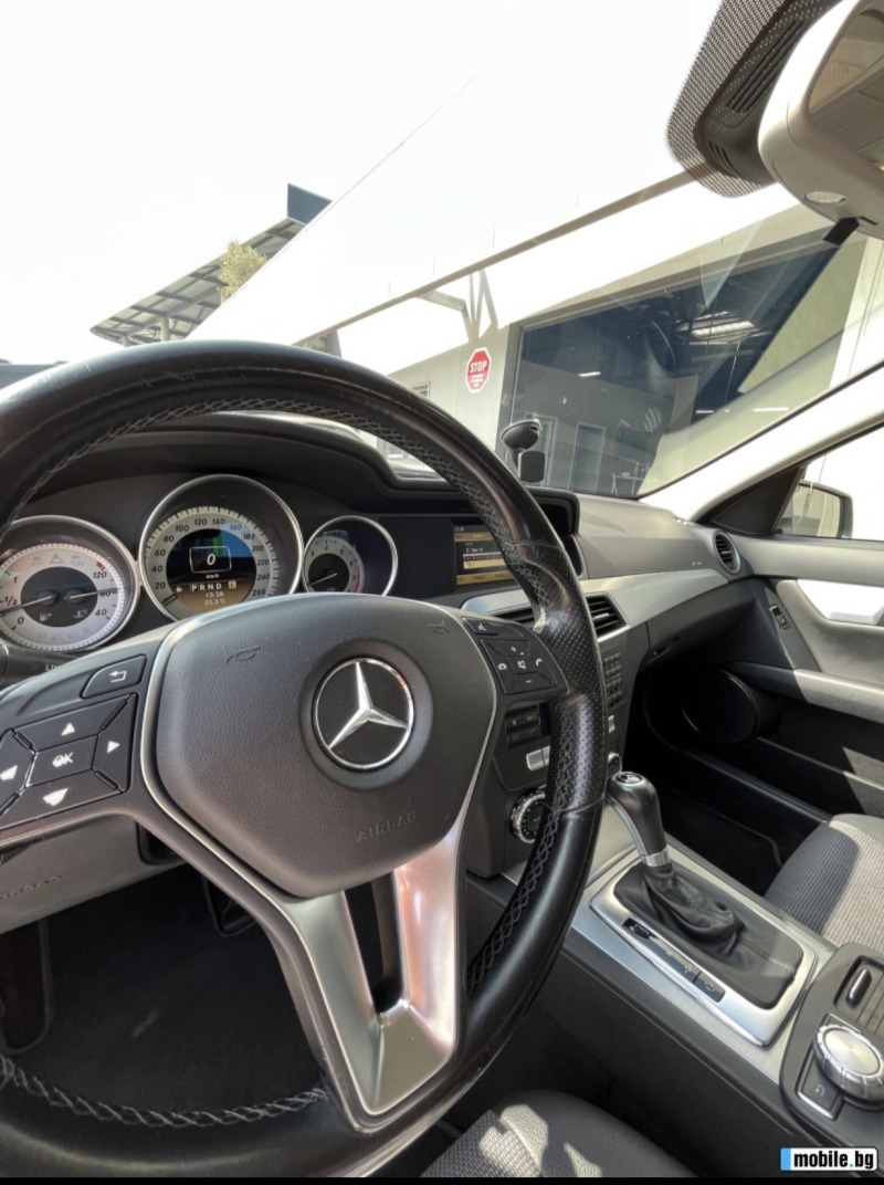 Mercedes-Benz C 180 Avant-garde , снимка 6 - Автомобили и джипове - 45962618