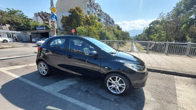 Mazda 2, снимка 5 - Автомобили и джипове - 47347284