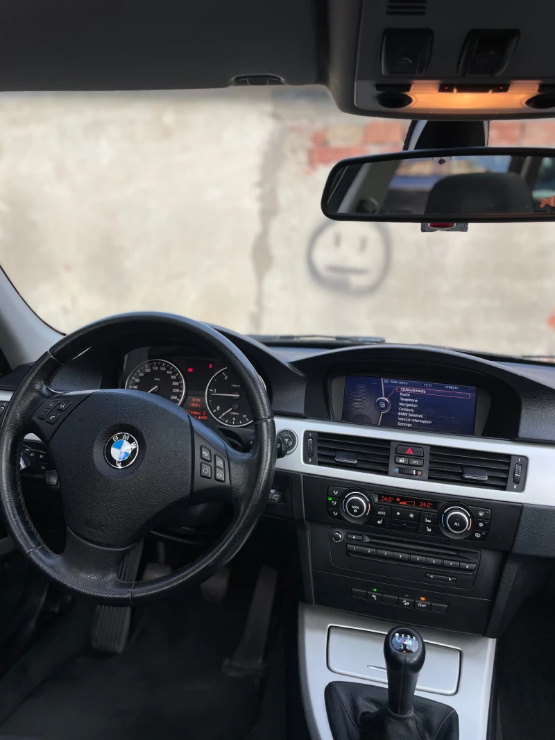 BMW 320 184 коня CIC Navi, снимка 14 - Автомобили и джипове - 47841064