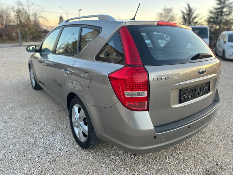 Kia Ceed 1.6//FACELIFT//189000KM, снимка 3 - Автомобили и джипове - 48731385