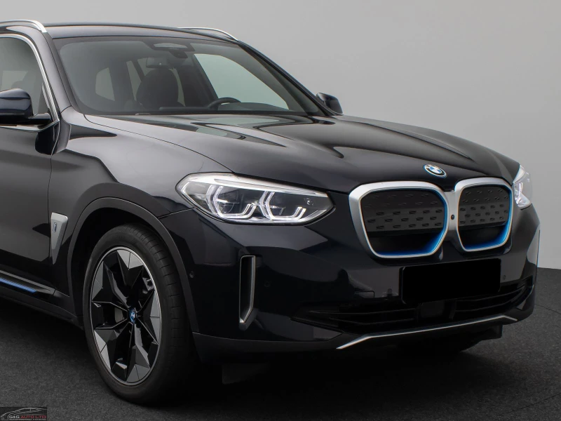 BMW iX3 IMPRESSIVE/286HP/PANO/360/HUD/CARPLAY/AMBI/125f, снимка 3 - Автомобили и джипове - 50576500