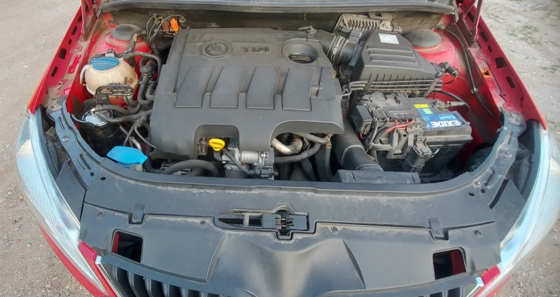 Skoda Fabia 1.6   TDI FACELIFT, снимка 8 - Автомобили и джипове - 52588438