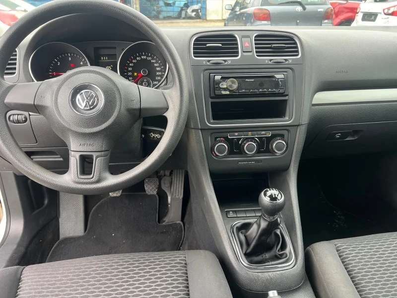 VW Golf, снимка 14 - Автомобили и джипове - 52617262