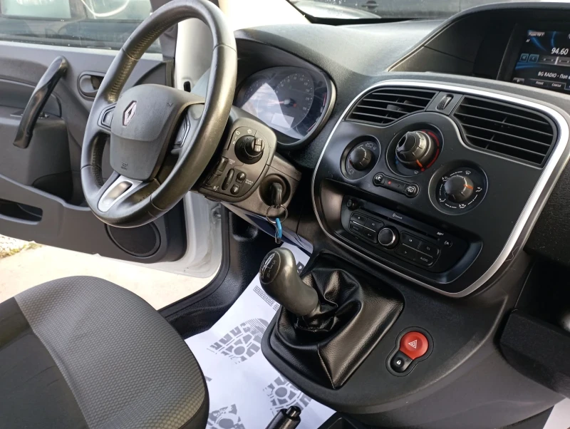 Renault Kangoo MAXI, 3места, Навигация , снимка 11 - Автомобили и джипове - 52857722