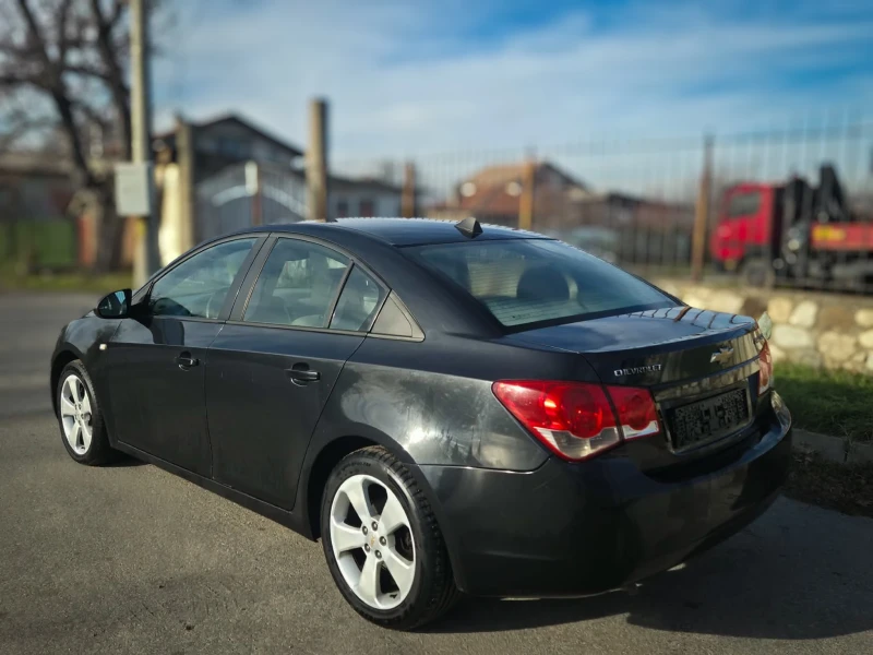 Chevrolet Cruze Газ/Бензин, снимка 3 - Автомобили и джипове - 52903120