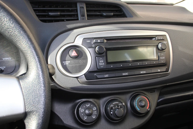 Toyota Yaris Товарен, снимка 10 - Автомобили и джипове - 53426958